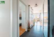 Bestlage am Wasser - direkt beim Hirschstettner Badeteich mit vermutlich der besten Aussicht Wiens! Ein Balkon zum Verlieben!