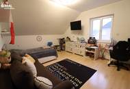 Luxuriöses Wohnen: Designhaus mit Garten, Pool und geräumiger Garage