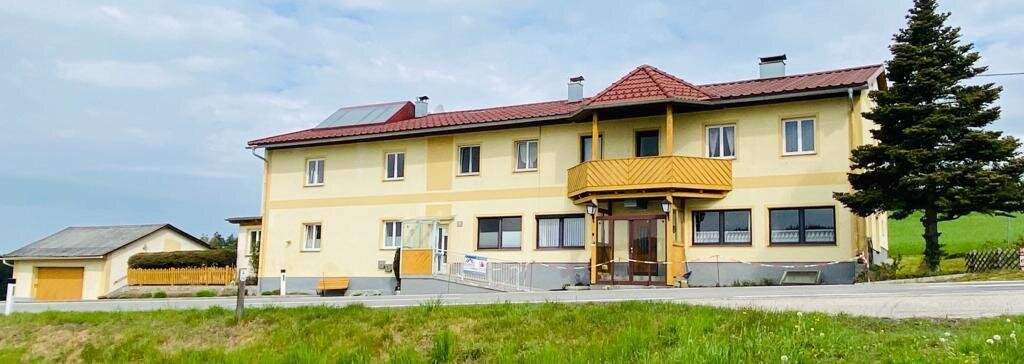 Renditeobjekt in Aich: Zinshaus mit 20 Zimmern für 400.000 € – Ihre Investition!