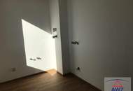 Kleine Wohnung mit großem Balkon in Grünruhelage!