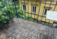 Charmante 3 - Zimmer - Altbauwohnung mit Balkon im Bezirk Jakomimi - WG - geeignet!