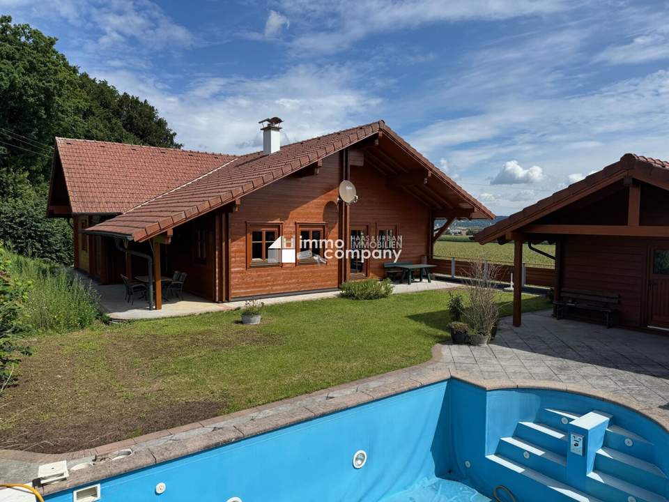 Großzügiges Wohnhaus und Office, top gepflegt! In 9 Minuten am Attersee!