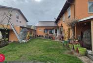 Stilvolles Zweifamilienhaus mit großem Privatgarten – Großzügiges Wohnen auf zwei Ebenen
