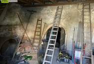 Weinkeller im Bau und Wohngebiet nahe Ortszentrum