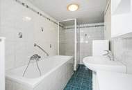 "Großzügiges Grundstück mit Altbestand"