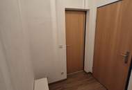 Altbauwohnung mit 2 Zimmern im 1. Stock