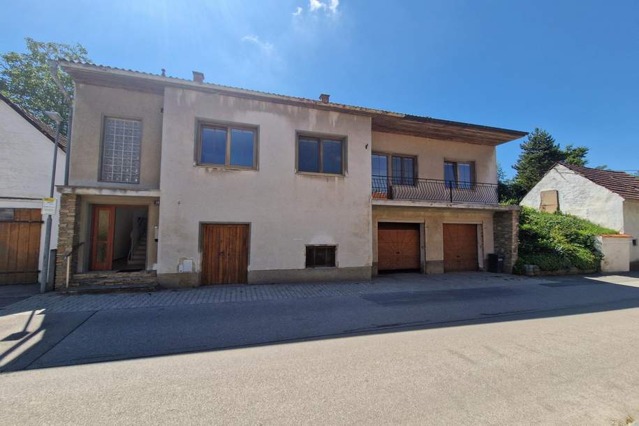 LIEBEVOLLES LANDHAUS MIT GARTEN UND GARAGE ZUR MIETE, Haus-miete, 1.200,00,€, 2011 Korneuburg