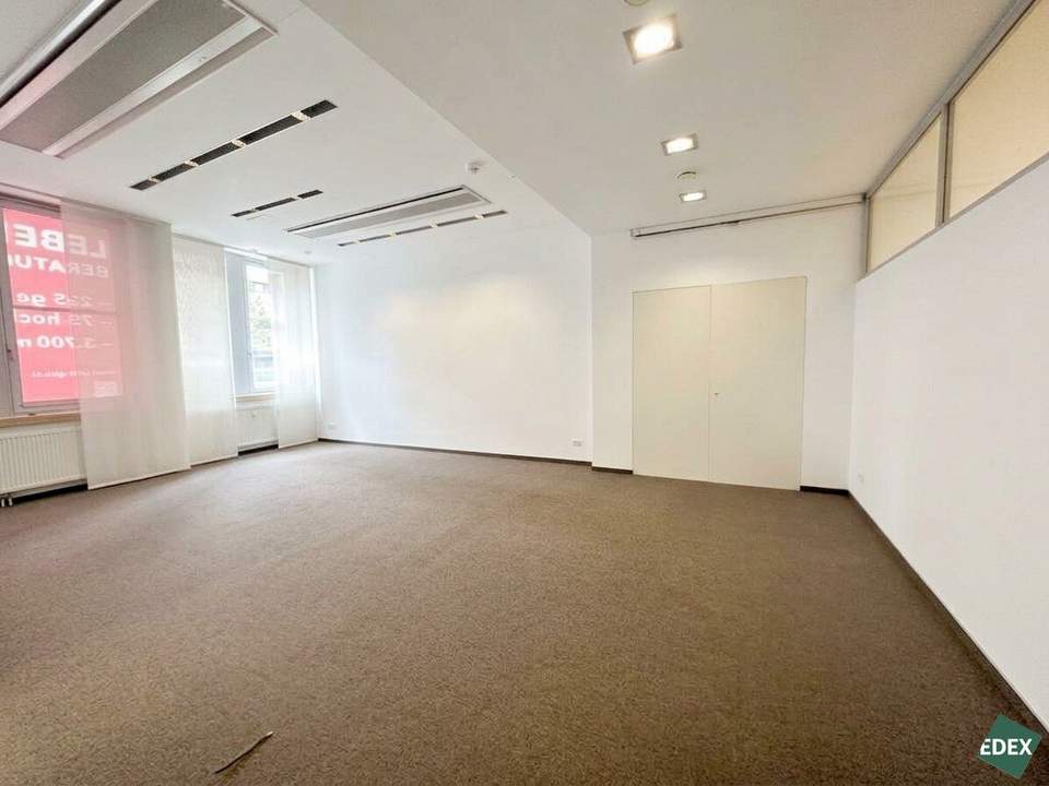 Vielseitig nutzbare und gut sichtbare Erdgeschossfläche | Büro, Ordination oder Showroom