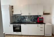 Helle Wohnung mit Balkon und Abstellplatz, 1.OG, 2 Zimmer + Küche - Toppreis!