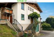 HALLWANG: Großzügiges Zweifamilienhaus mit Garten, Terrasse sowie Balkonen – viel Potenzial vor den Toren Salzburgs!