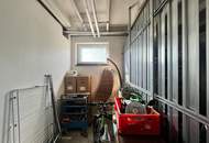 2-Zimmer-Dachgeschosswohnung mit Parkplatz und Klimaanlage!