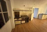 Sanierungsbedürftiges Wohn- und Geschäftshaus in Innenstadtlage