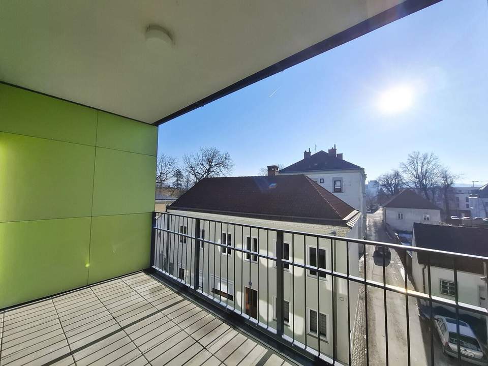 Helle 2-Zimmer-Wohnung mit Loggia in Mitten von Pöchlarn