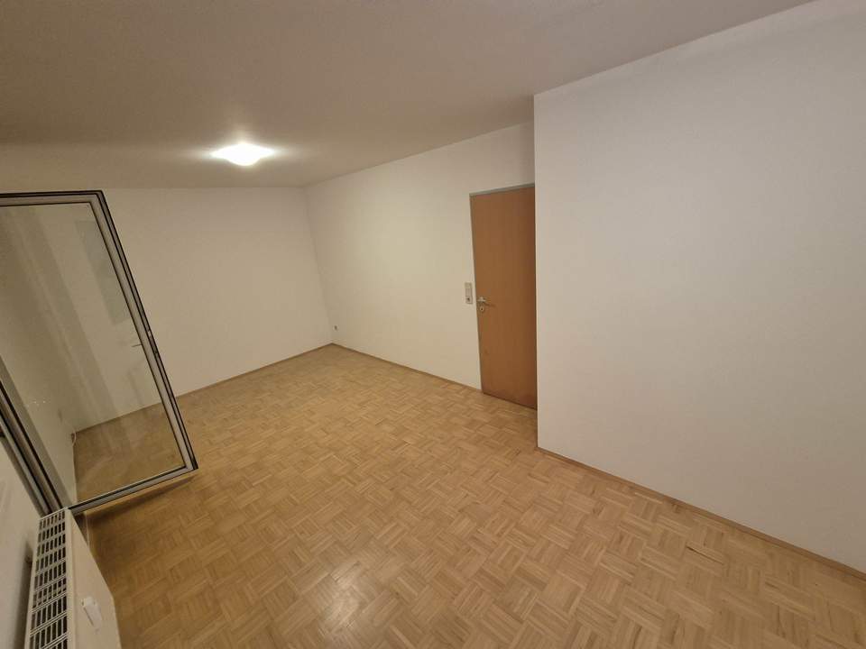 Moderne Neubauwohnung mit Balkon in zentraler Lage