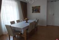 Großes Haus mit Blick auf die Donau! Mit 2 Wohneinheiten!