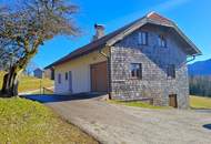 Charmantes Zweifamilienhaus in Alleinlage