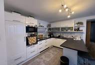 Wohnen mit Weitblick: 3 Zimmer Haus mit Wintergarten und Pool