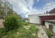 Sanierungsbedürftiges Wohnhaus mit Garten, Terrasse und Entwicklungspotenzial in Hauskirchen!