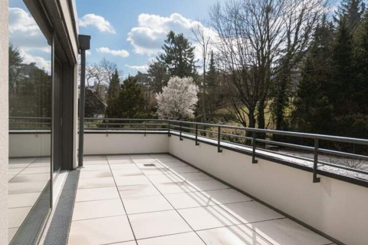 EXQUISITE DACHTERRASSEN-WOHNUNG MIT BLICK ÜBER DIE STADT SOWIE AUF DIE WEINBERGE, Wohnung-kauf, 1.889.000,€, 1190 Wien 19., Döbling