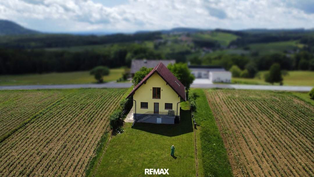 Einmalige Aussichtslage in der Südoststeiermark – Massiv gebautes Wohnhaus mit unverbaubarem Fernblick