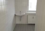 Dachgeschoss-Maisonette mit Terrasse in U-Bahn-Nähe