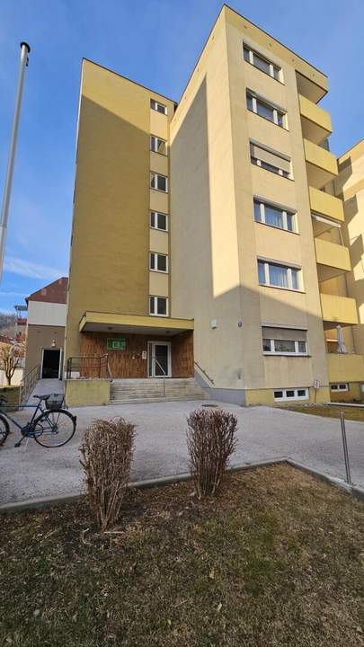 Gemütliche 2-Zimmer-Wohnung mit Loggia in Bruck an der Mur!
