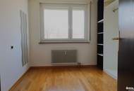 Wohnen mit Weitblick - geräumige Wohnung in St.Martin - Loggia und Tiefgarage!