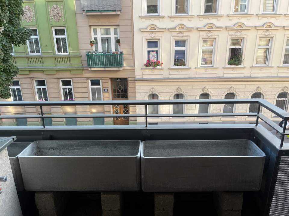 Blumengasse - moderne 2 Zimmer Wohnung mit Loggia und Stapelstellplatz