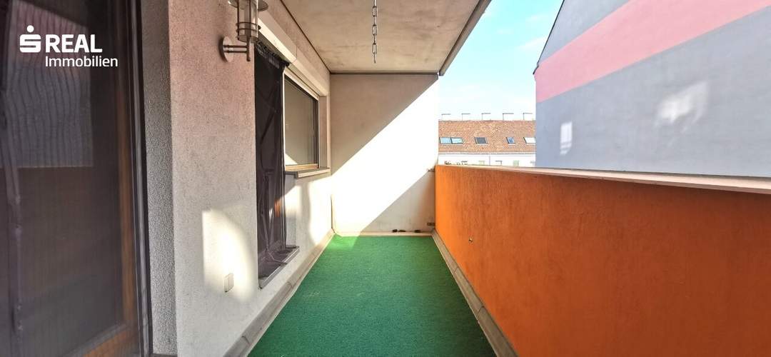 UNEINSEHBARE 2-ZIMMER MIT GROSSER LOGGIA