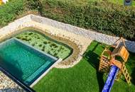 Hochwertig ausgestattete Luxusvilla mit Naturpool am Wolfersberg!