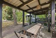 Absolute Traumlage in Mühlbach: Geschmackvoller Landhausstil, parkähnlicher Garten, Pool und einmaliger Fernblick!