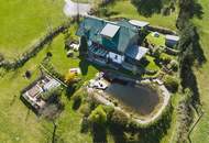 Malerisches Landhaus mit ELW, Schwimmteich & prämiertem Naturgarten!