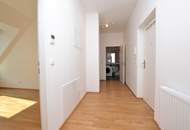 Helle Dachgeschosswohnung mit Charme und viel Freifläche