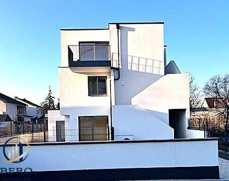 Traumhafte Gartenwohnung in Tulln: Erstbezug mit 2 Terrassen und Garten