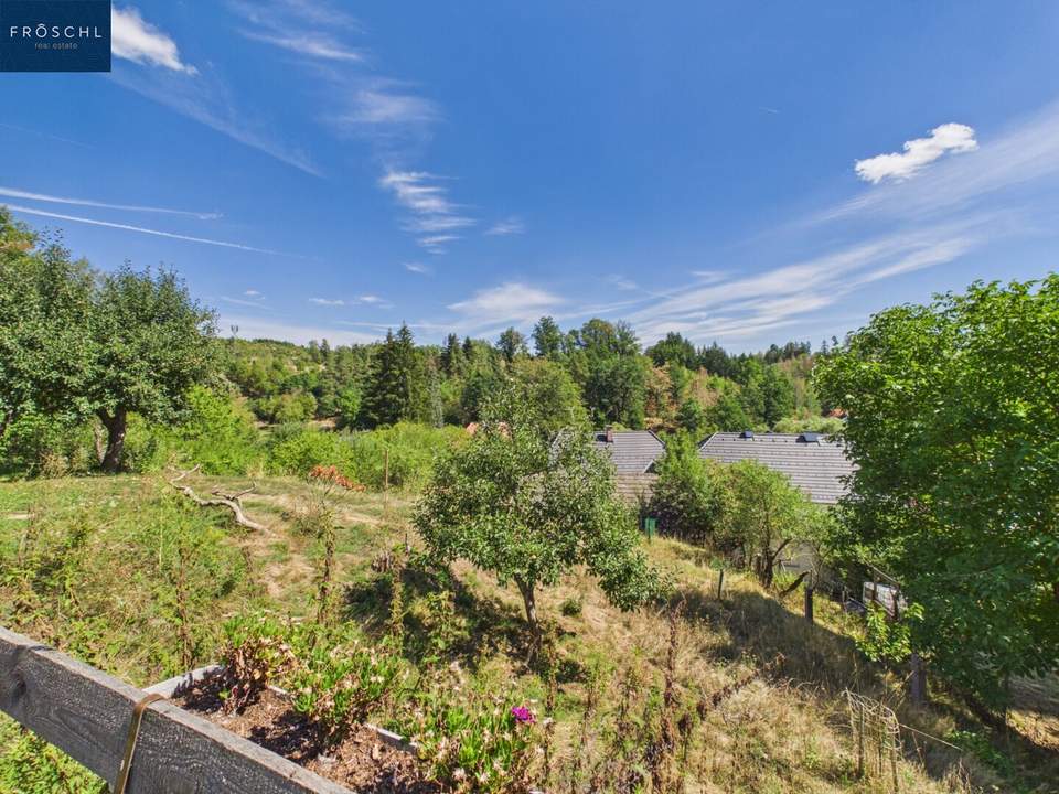 Sanierter Bauernhof in ruhiger Naturlage mit rund 3.200 m² Grund, Obstgarten und Tierhaltung