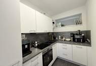 Charmante 2-Zimmer-Wohnung mit Balkon, Lift und Pool