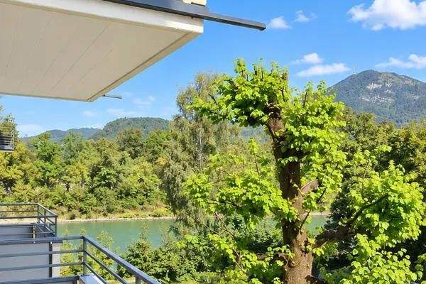 ZWEI BALKONE, EIGENE GARAGE UND BEGEHRTE LAGE ? IHR NEUES ZUHAUSE!, Wohnung-miete, 1.700,00,€, 5020 Salzburg(Stadt)