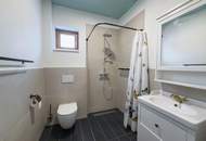 Eine Cuvée-Perle in West-Hanglage mit Blick auf den Thermenort, den Waldrand im Rücken