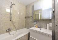 Großzügige Familienwohnung oder 3er WG Wohnung mit Balkon