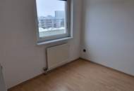 15372 Krankenhausnähe - Wohnen mit großer Terrasse und Loggia