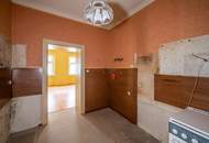++Q16++ sanierungsbedürftige 2-Zimmer Altbauwohnung, viel Potenzial