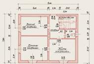 Stark sanierungsbedürftiges Einfamilienhaus mit 795m² ebenem Grundstück
