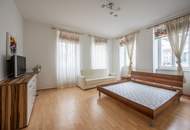 ++NEU++ Ruhige 2-Zimmer Altbauwohnung mit viel Potenzial.