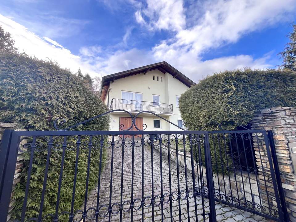 Schönes Einfamilienhaus mit Gartenparadies