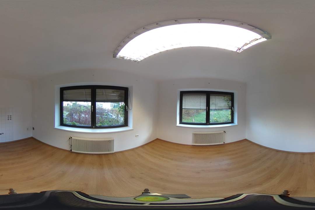 im Schubertviertel mit Parkplätzen, Beauty- Salon - Massage - Nagelstudio hier ist alles möglich