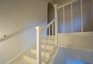 Teilsaniertes Wohnhaus mit viel Platz, Grünblick und Entwicklungspotenzial in Zentrumsnähe