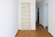 Renditestark investieren: Drei kernsanierte Wohnungen mit Gewerbenutzung in zentraler Lage!