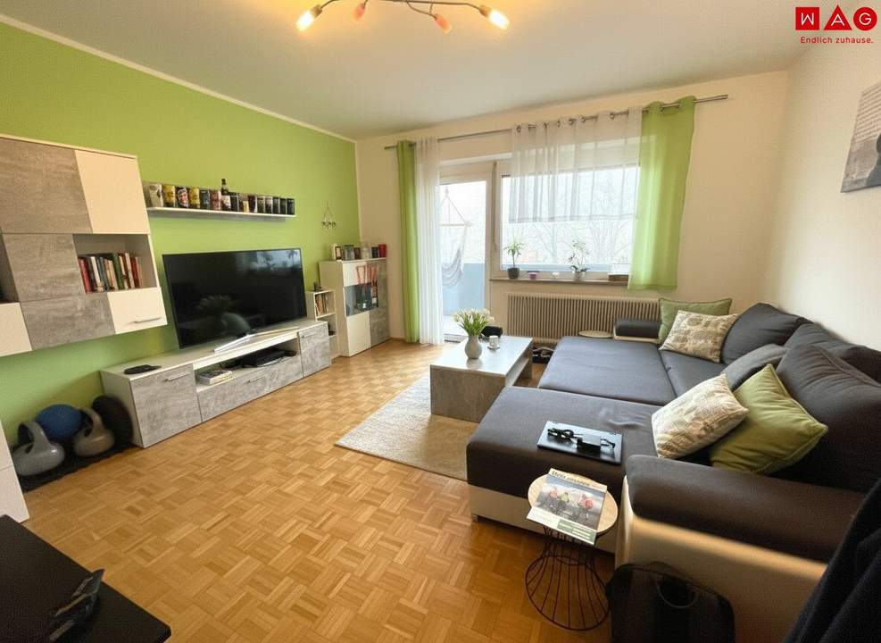 Geräumige 2-Zimmer Wohnung mit schöner Loggia in traumhafter, grüner Ruhelage! Bezugsbereit mit 01.02.2026!