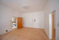++Airbnb++ Renovation Opportunity: Well-Located 2-Room Apartment with Potential