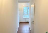 Helle 2-Zimmer-Wohnung mit Loggia